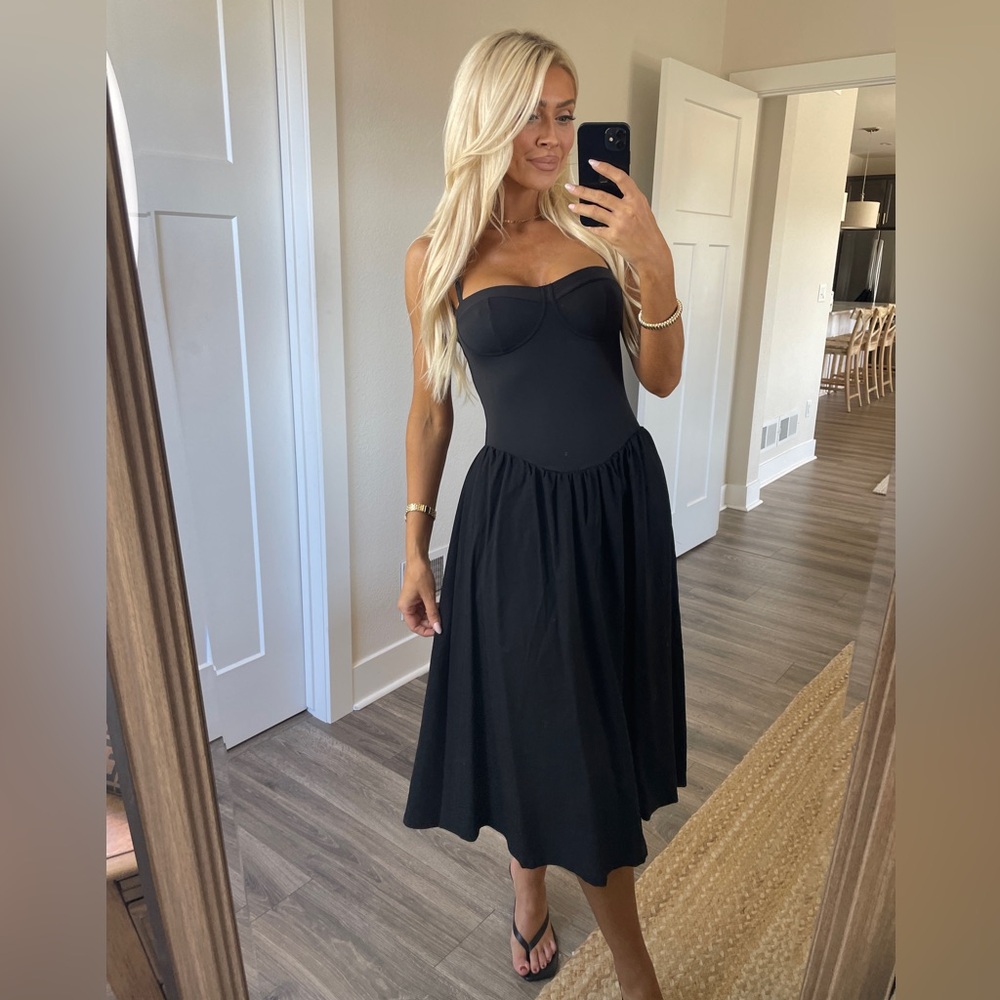Black Bustier Midi Dress - Picture 5 of 6